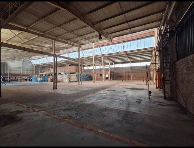 1,000M² WAREHOUSE TO LET IN HERIOTDALE